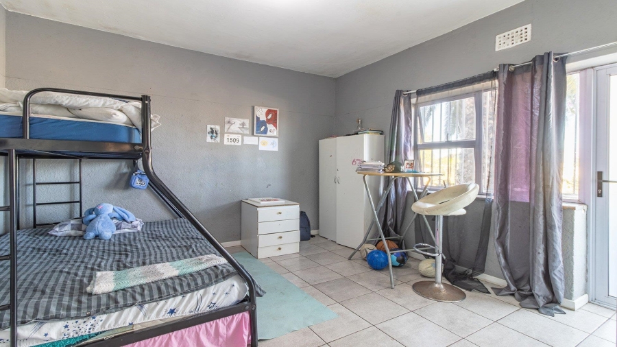 2 Bedroom Property for Sale in Churchill Estate Western Cape